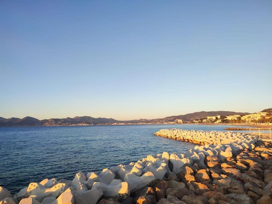 Front Premium Location - Panoramic View -